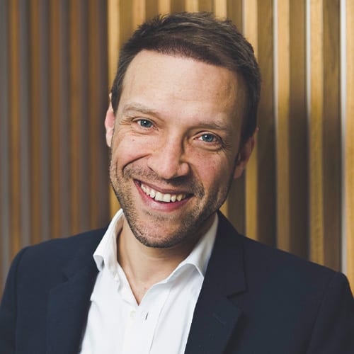 dr maxime enjary chirurgien ophtalmologue specialistes chirurgie refractive oeil ophtalea vision pays basque