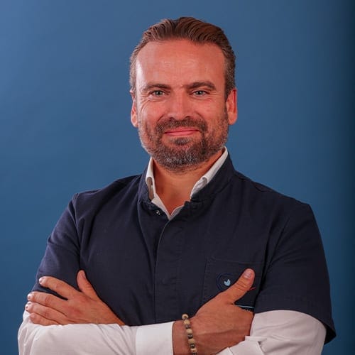 dr germain barreau chirurgien ophtalmologue specialistes chirurgie refractive oeil ophtalea vision pays basque